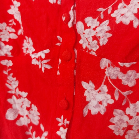 Red Dynamite Crop Blouse - Picture 3 of 4